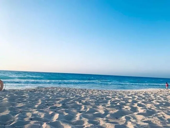 لاسيرينا الساحل